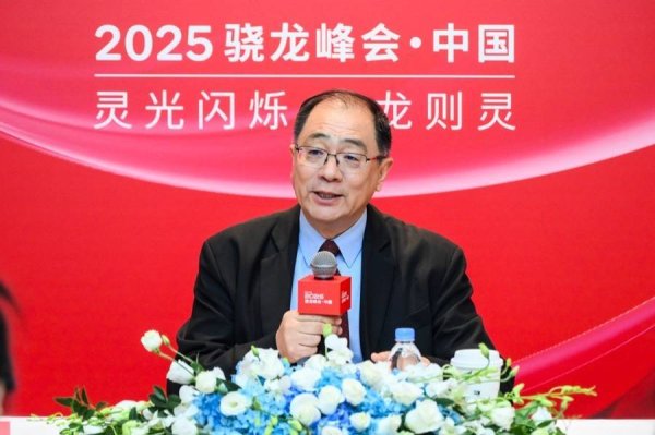 祥盛期权 寻找AI的杀手级应用：机器人、智能驾驶和智能可穿戴设备